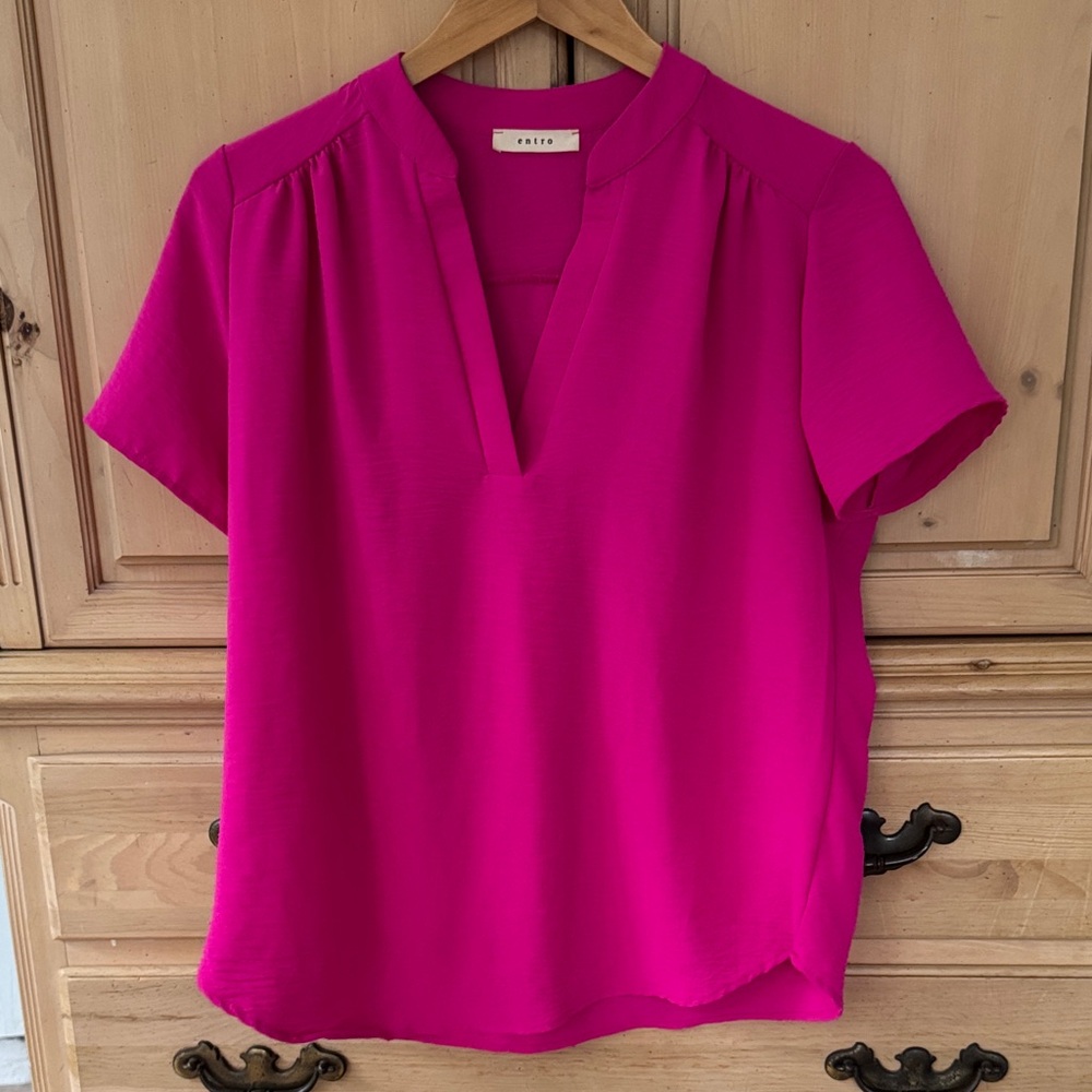 Entro NWOT Vibrant Pink Blouse